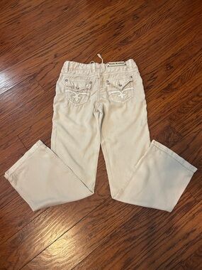 Rock Revival Cream Embroidered Pocket Kids Jeans. Medium 32 inseam.